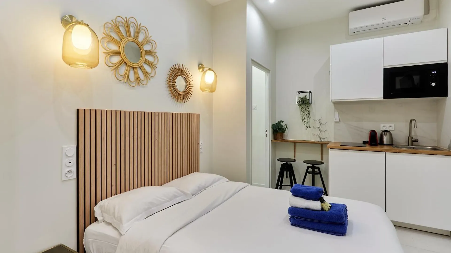 Rent A Room - Residence Charon Paris 0*,  França